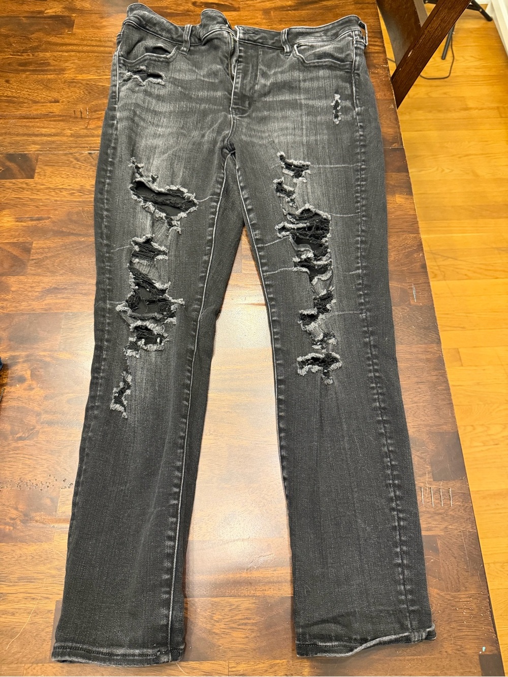 American Eagle Hi-Rise Jegging Jeans 14 Short Black Distressed Ripped Stretch